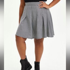 TORRID Houndstooth Skirt